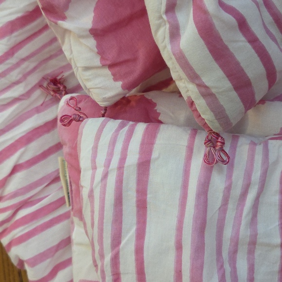 Pottery Barn Kids Reversible Twin Size Quilt - Picture 6 of 6